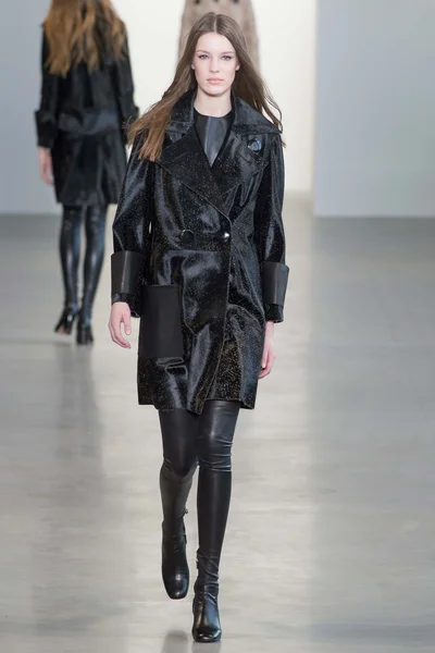 Look 3